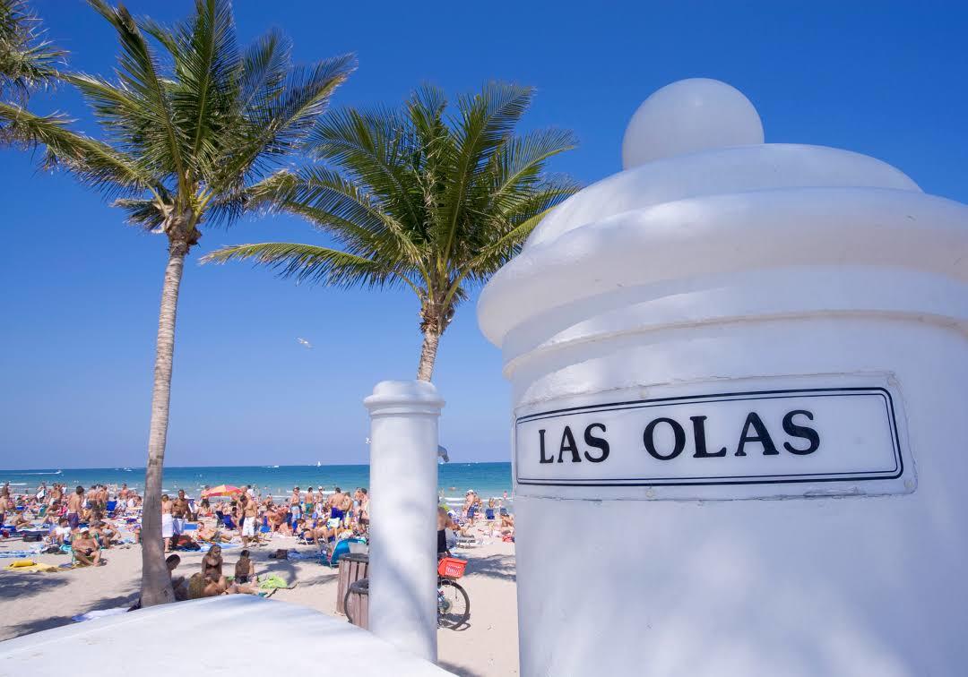 Las Olas Beach